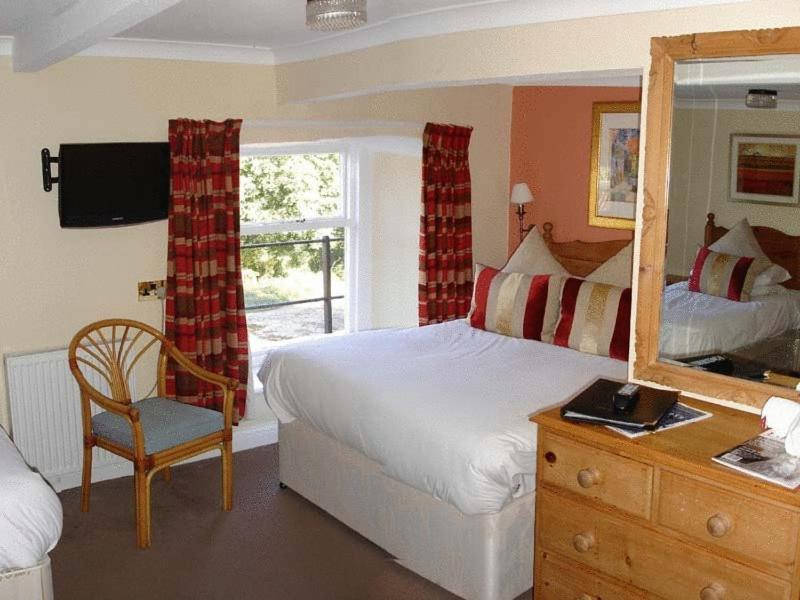 Hotel Downe Arms Country
